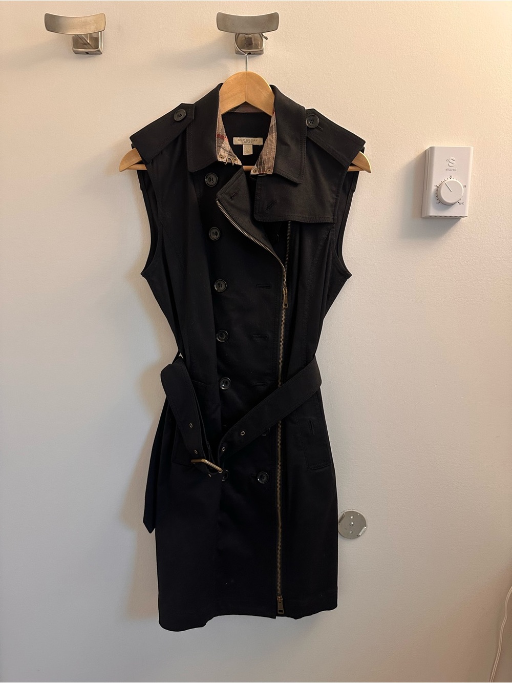 Burberry Black Sleeveless Trench Dress with Belted Waist US10